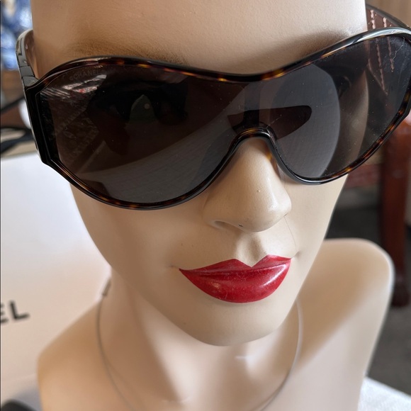 Chanel Brown Tone Sunglasses - Picture 2 of 13